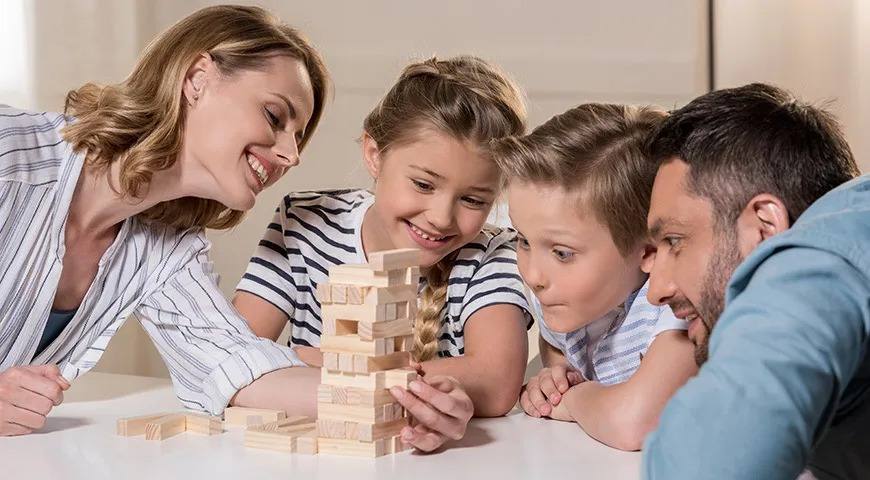  معرفی انواع بازی‌های خانگی برای دورهمی‌ها+لینک